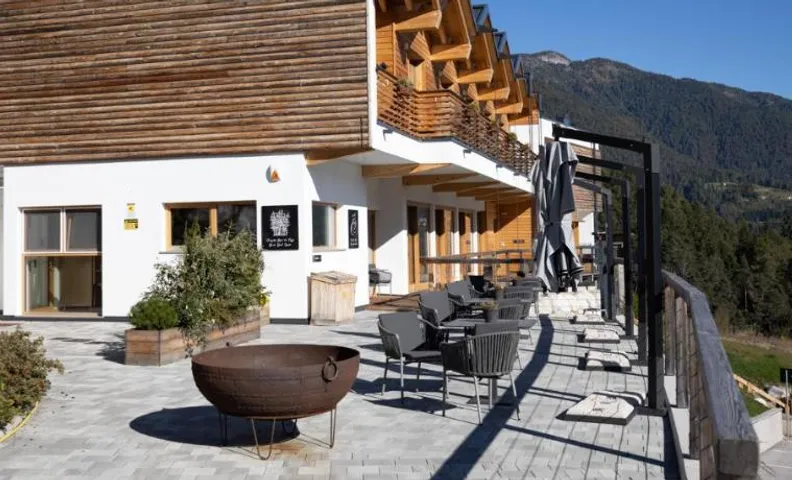 Giallo Dolomiti Wellness