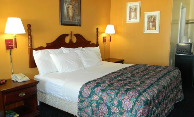 Fairfax Motel