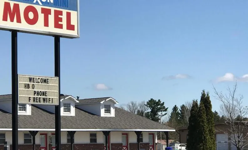 Exxon Quik Stop & Motel