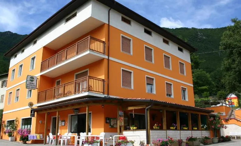 Hotel Passo Buole