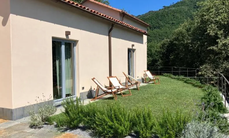 Cascina Elide - Camere vista mare in campagna