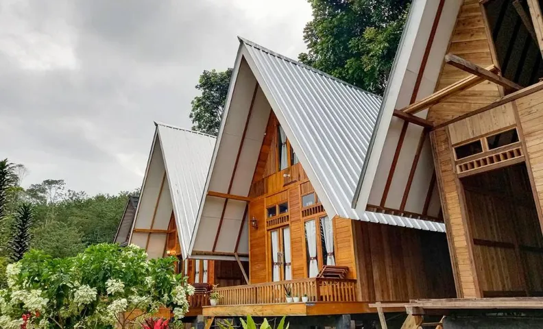 Green Paradise Pagar Alam Resort Mitra RedDoorz