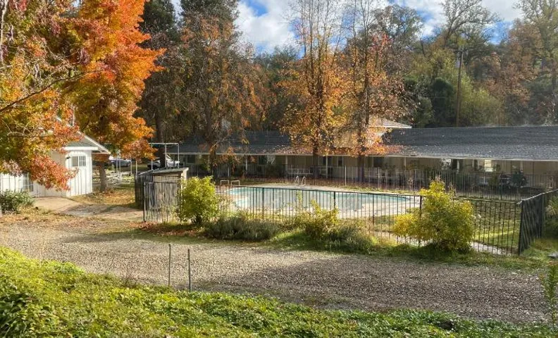 Seven Circles Lodge&Retreat
