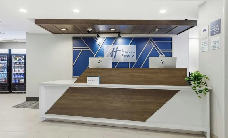 Holiday Inn Express & Suites RALEIGH WEST - LENOVO CENTER by IHG