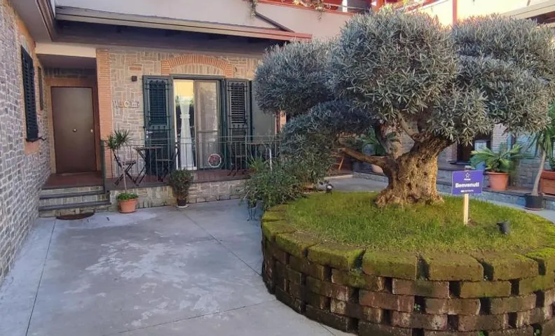 Midway House Italy