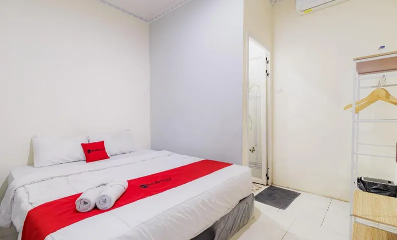 RedDoorz @ Balaraja Centre Plaza