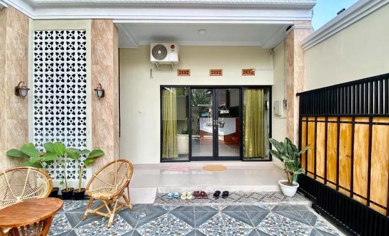 MADINA GUEST HOUSE Syariah near Gembira Loka Zoo Yogyakarta Mitra RedDoorz