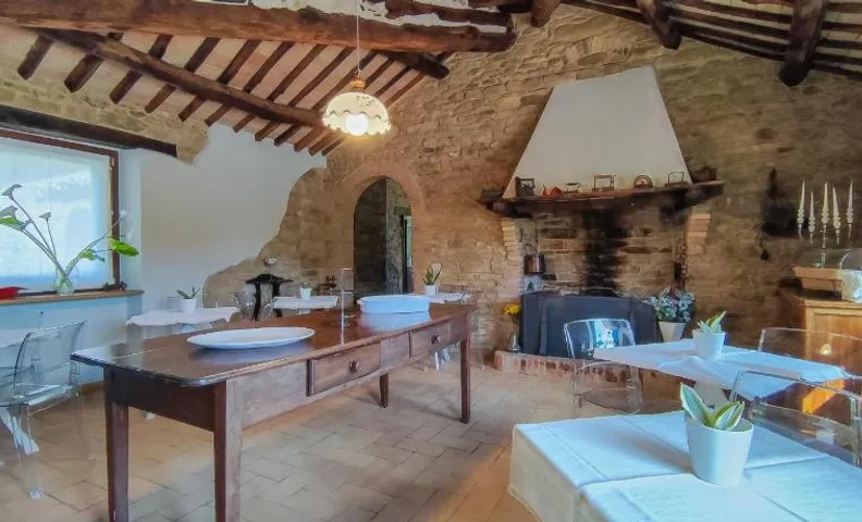 La Fonte Delle Faranghe by Host Hero