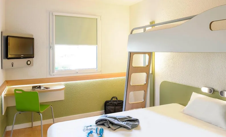 ibis budget Dommartin-lès-Cuiseaux