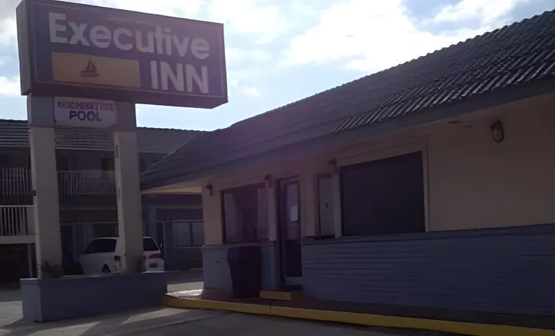 Executive Inn Laguna Vista