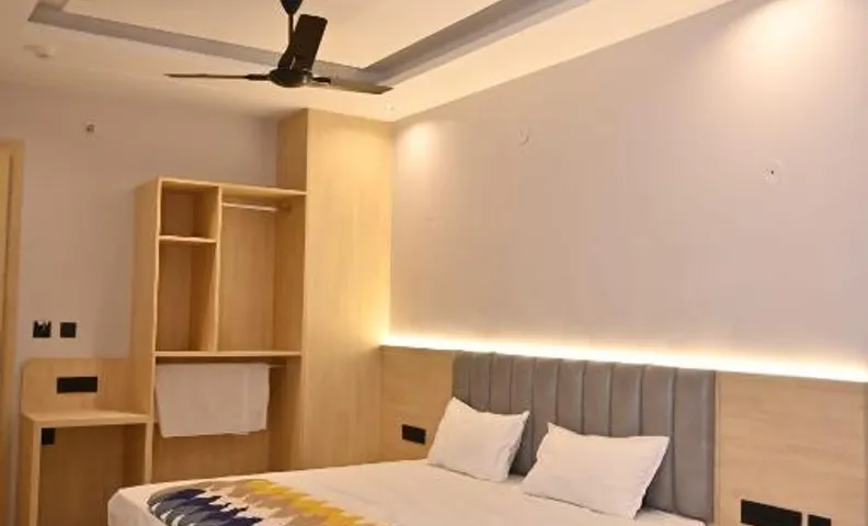 HOTEL RADIAN INN