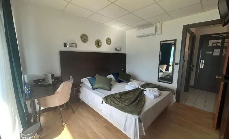 호텔 뒤 포에트