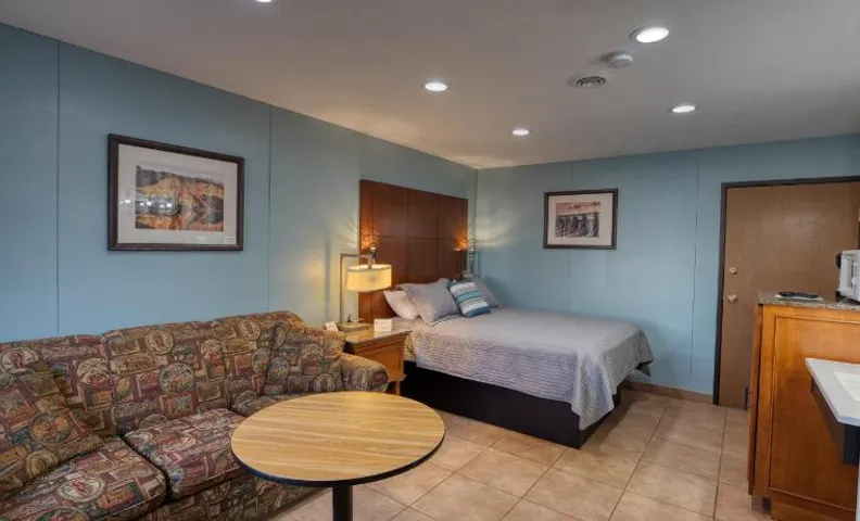 Lewis & Clark Resort