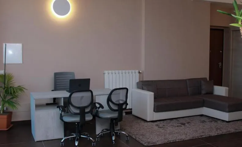 JOHN'S ROOMS