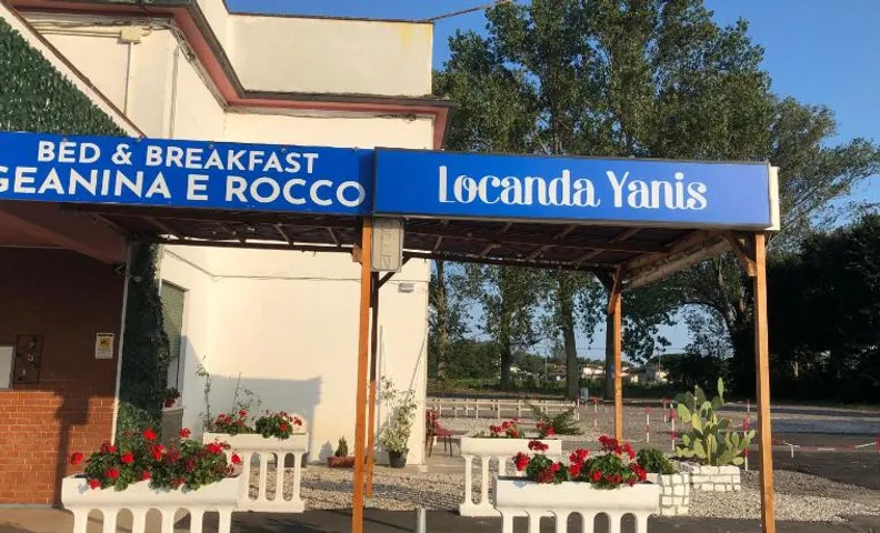 BED AND BREAKFAST da Geanina è Rocco - LOCANDA YANIS