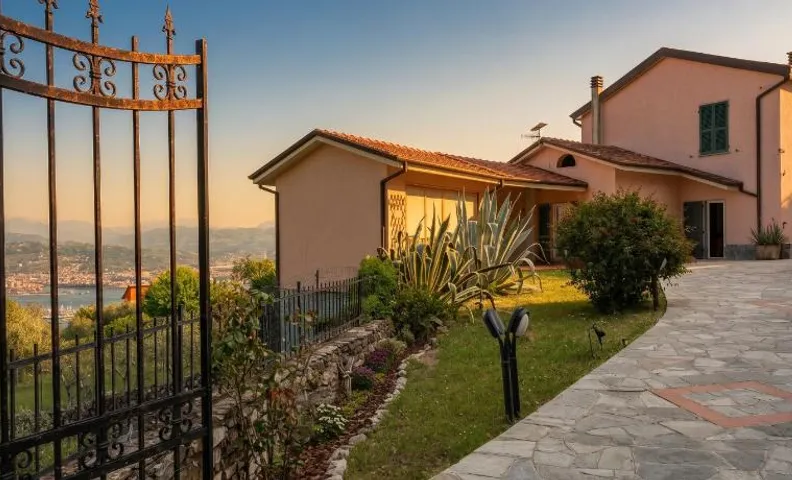 Il Collina - Poets'Vista