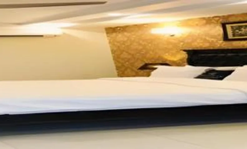 Royaute Luxury Hotel Sialkot