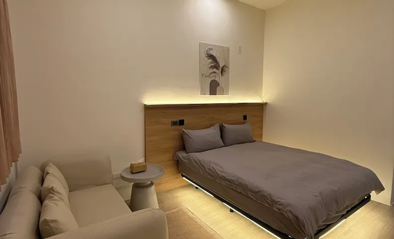 라이잉 플랫 호스텔