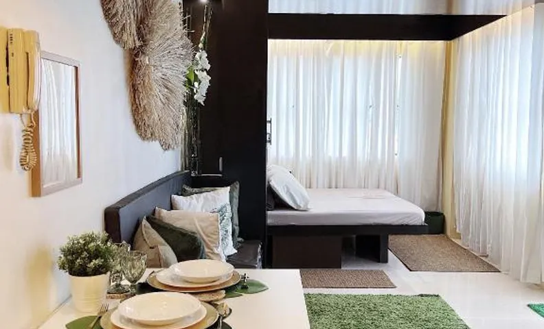Staycation Ortigas Extn w/ bathtub & pay parking