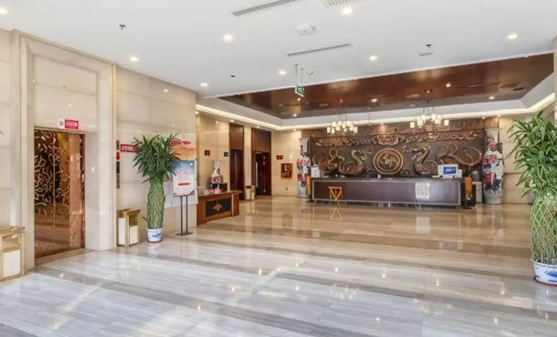 Kinghand Court Holiday Inn