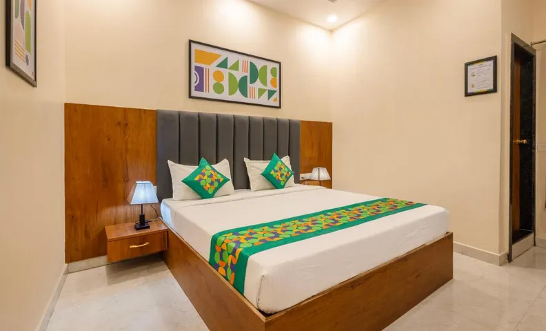 Treebo Ayodhya Grand