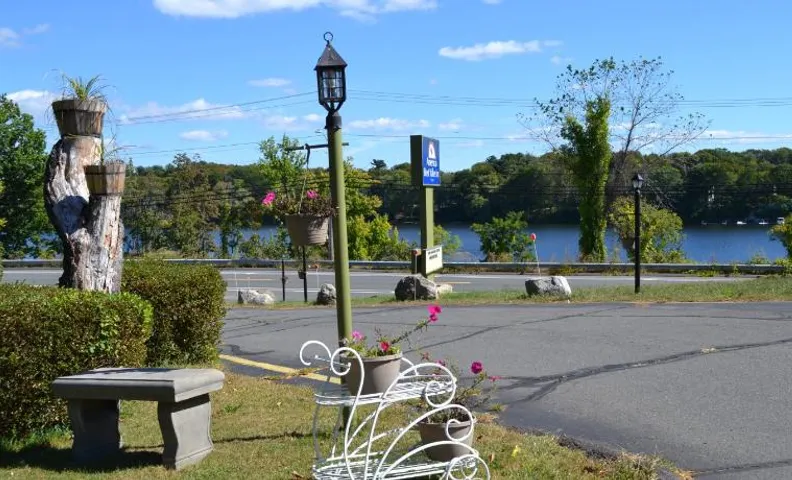 Mount Holyoke Inn