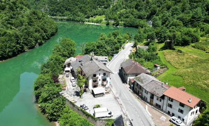 ALBERGO AL LAGO