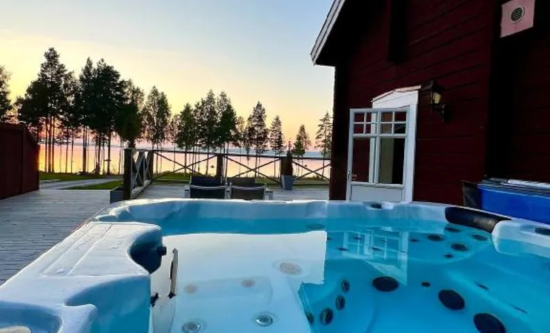 Lakefront Villa on Lake Siljan in Tällberg | Sauna & Jacuzzi