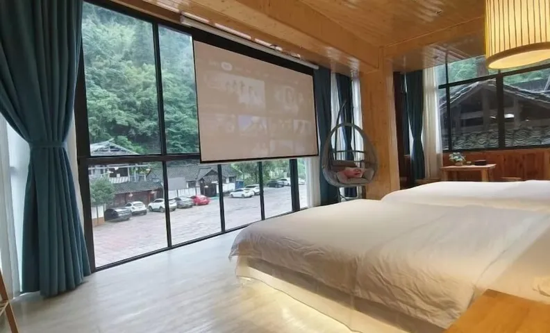 Jishou Delu Aya Inn