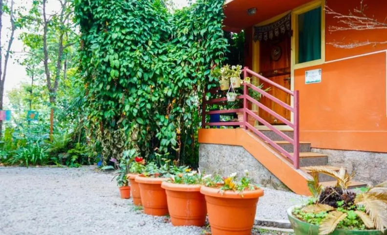Tat Tvam Asi Organic Farm Stay - Robin