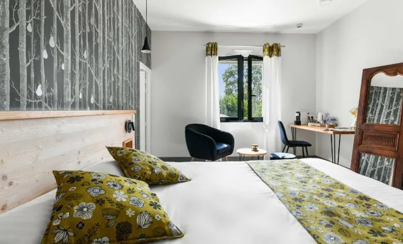 Logis Hotels Gnac e Pause