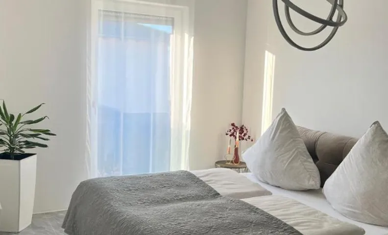 Haus-Villa 2-Zimmer Moderne Ferienwohnung in Wallersdorf-Haidlfing