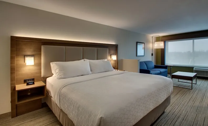 홀리데이 인 익스프레스 & 스위트 마운트 스털링 노스 바이 IHG