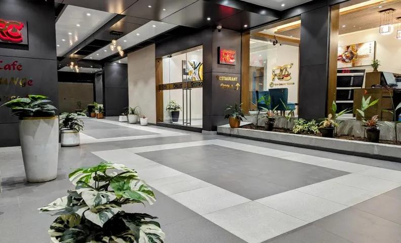 Hotel Red Chillee Restro