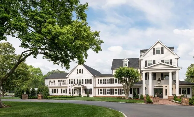 The Oaks Waterfront Hotel