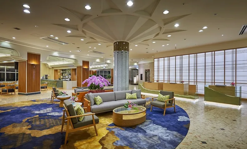 ANA 크라운 플라자 리조트 오키나와 우루마 힐스 바이 IHG