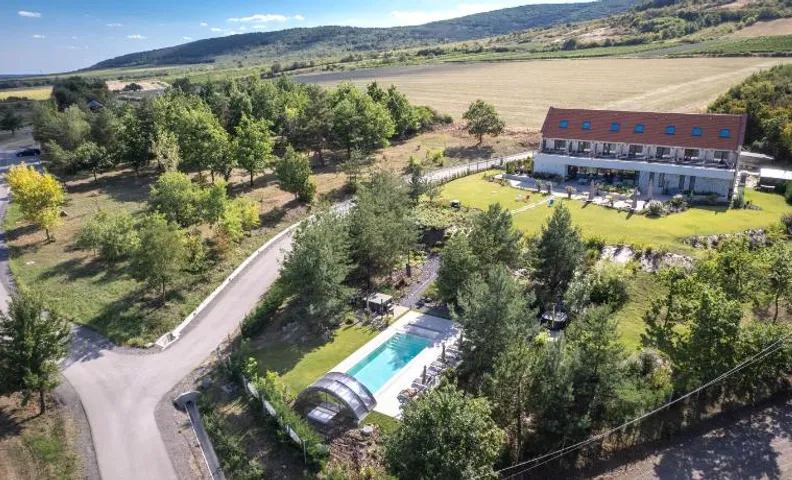 Hotel Kőporos Hercegkút