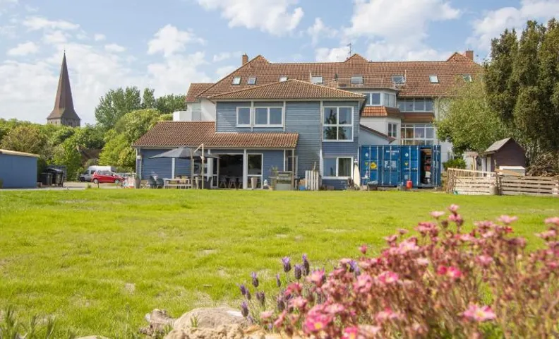 Hostel oder Ferienwohnung 1-16 Personen im BLAUEN HAUS