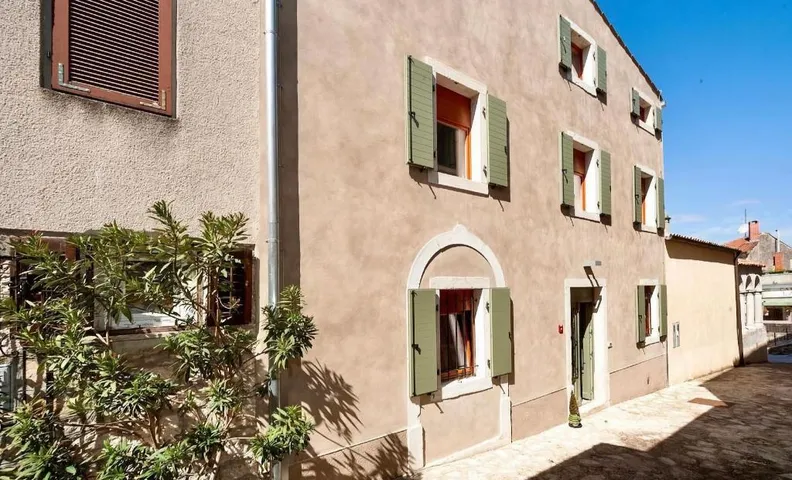 BOUTIQUE WRUNGEL