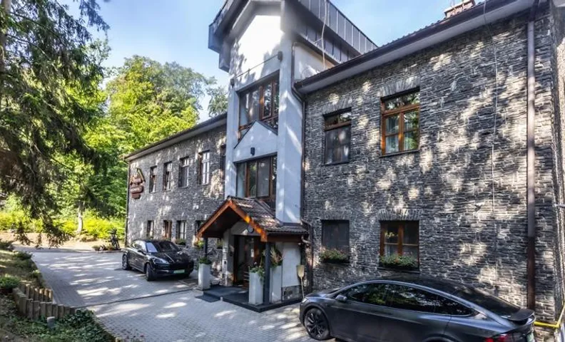 4 Évszak Hegyihotel
