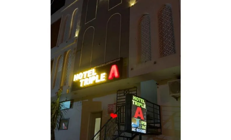 Hotel Triple A