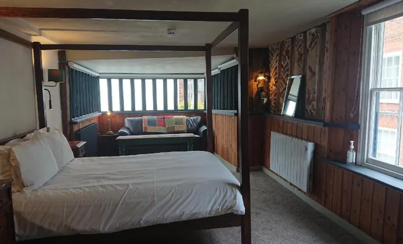 Alma Inn & Dining Rooms
