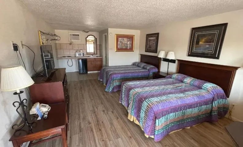 Round-Up Motel