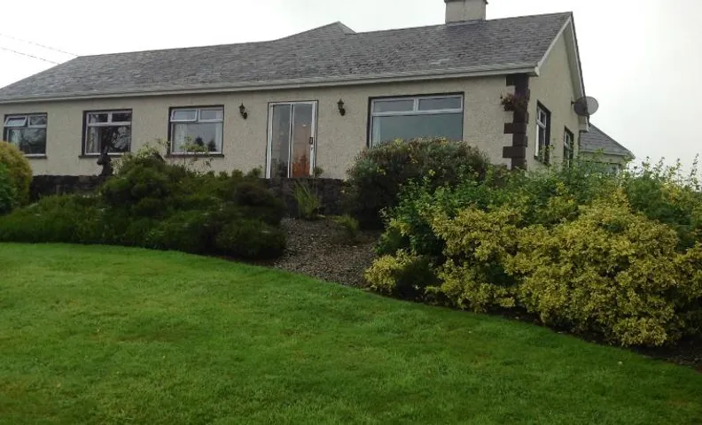 The Rock Equestrian Farm B&B