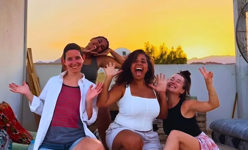 이라 호스텔