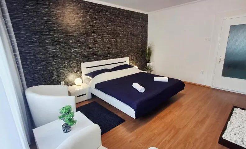 MOONLIGHT Prémium APARTMANHÁZ & Biliárd