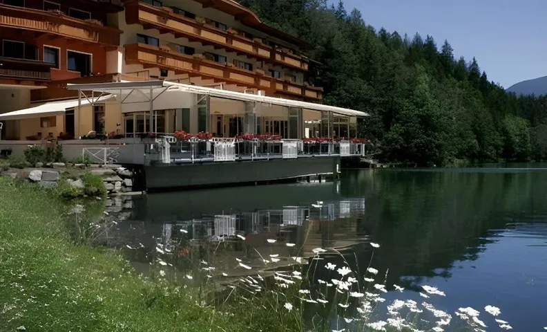 Parkhotel Tristachersee