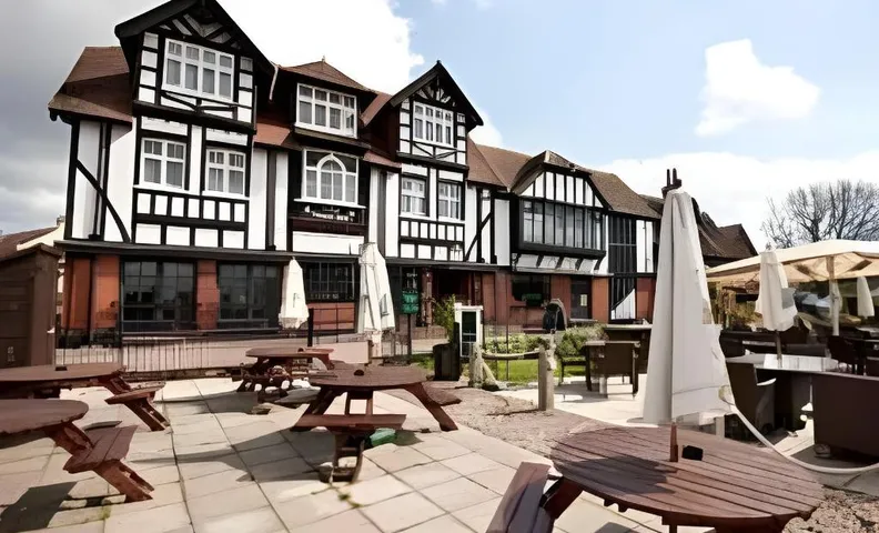 The Swan Inn by Innkeeper's Collection