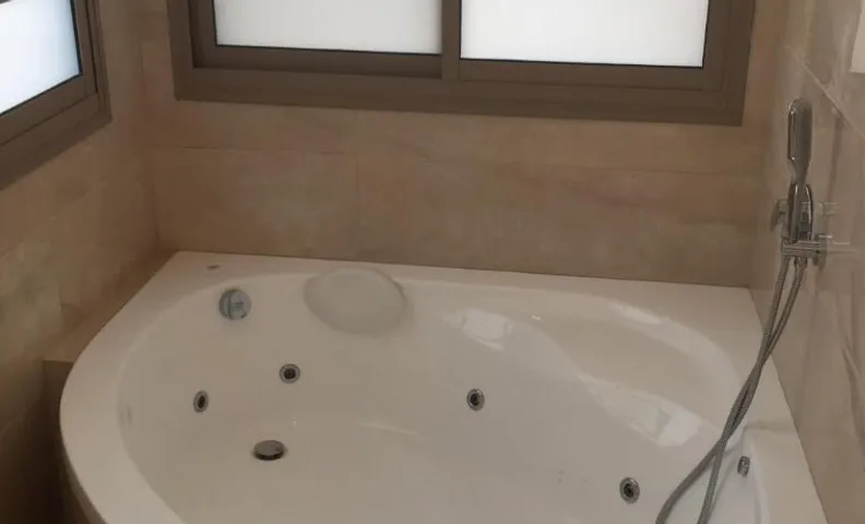 נוריות בגלבוע 1