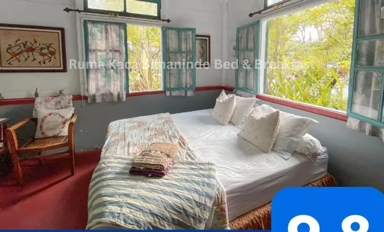 Ruma Kaca Simanindo Bed&Breakfast